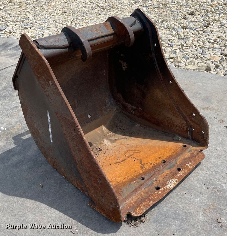 image for item LS9475 Bobcat  mini excavator bucket