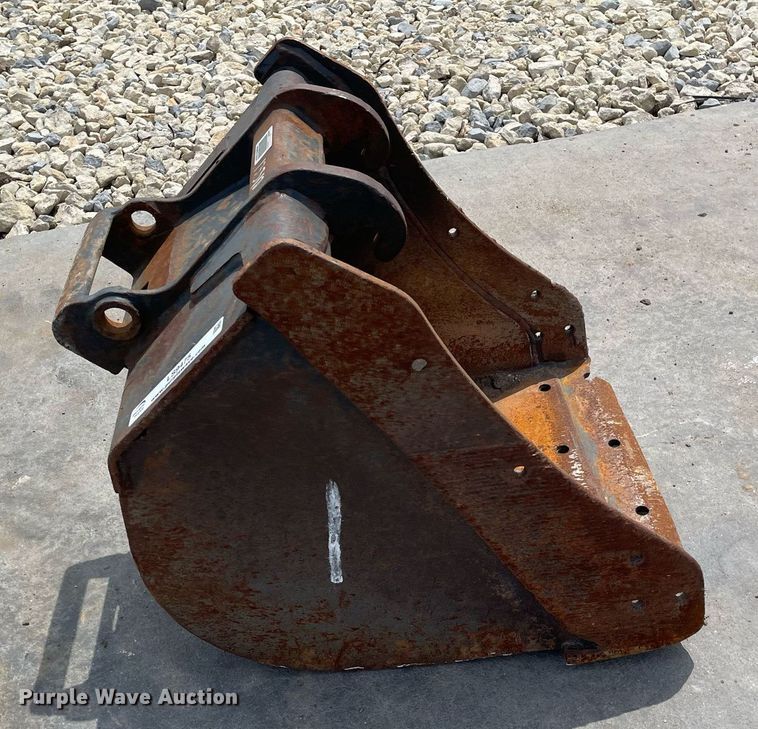 image for item LS9475 Bobcat  mini excavator bucket