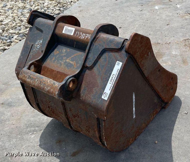 image for item LS9475 Bobcat  mini excavator bucket