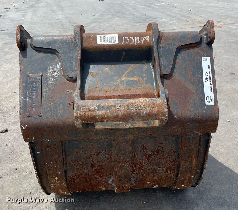 image for item LS9475 Bobcat  mini excavator bucket