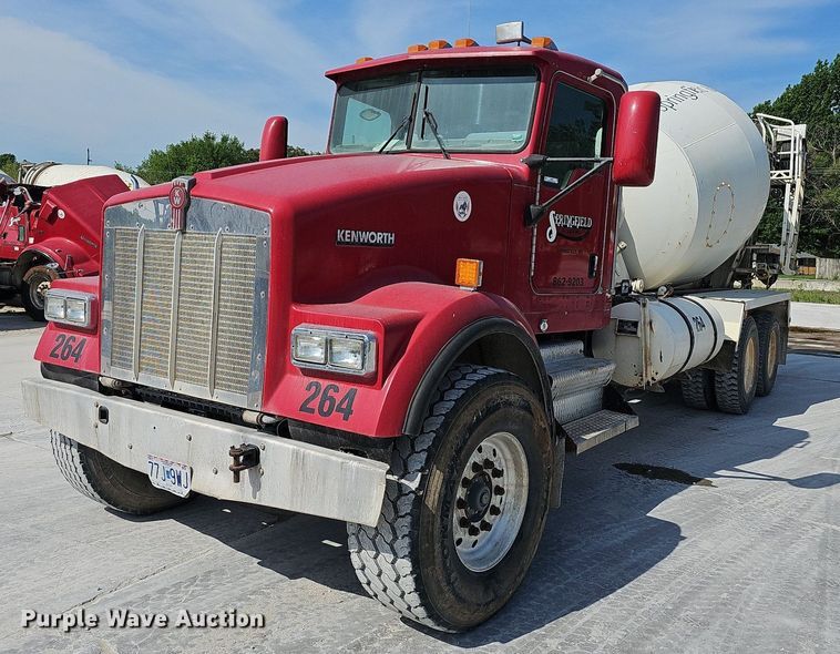 image for item LW9570 2005 Kenworth W900  ready mix truck