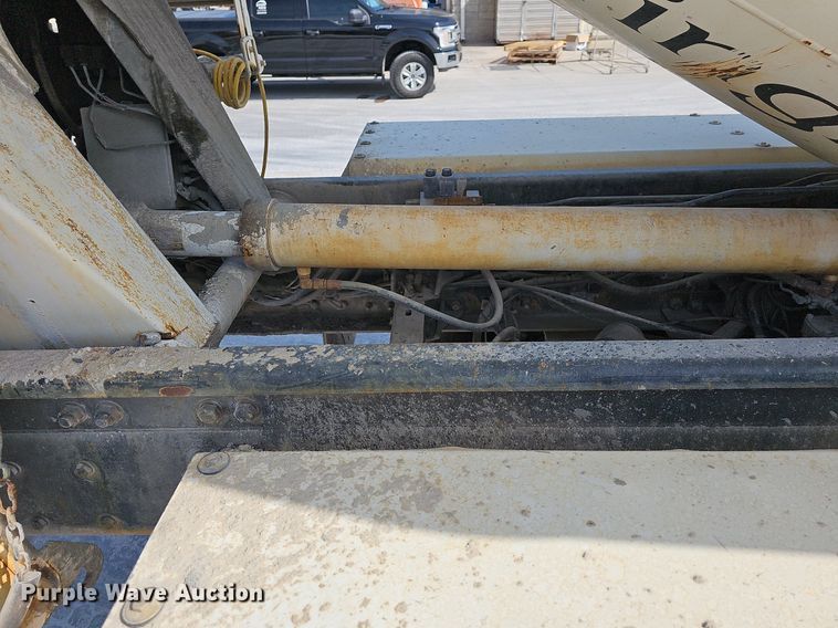 image for item LW9570 2005 Kenworth W900  ready mix truck