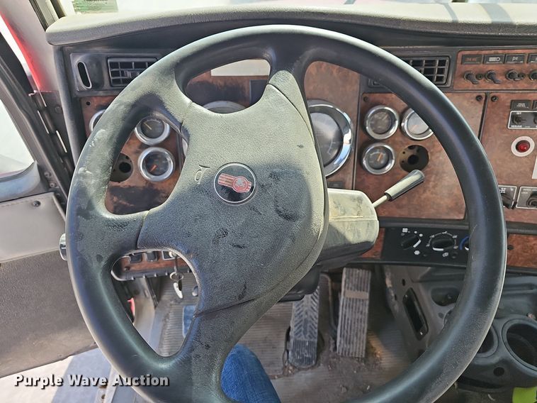 image for item LW9570 2005 Kenworth W900  ready mix truck