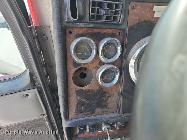 image for item LW9570 2005 Kenworth W900  ready mix truck