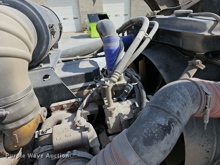 image for item LW9570 2005 Kenworth W900  ready mix truck