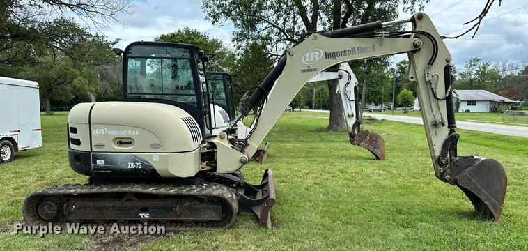 image for item MB9691 2006 Ingersoll Rand ZX-75  mini excavator