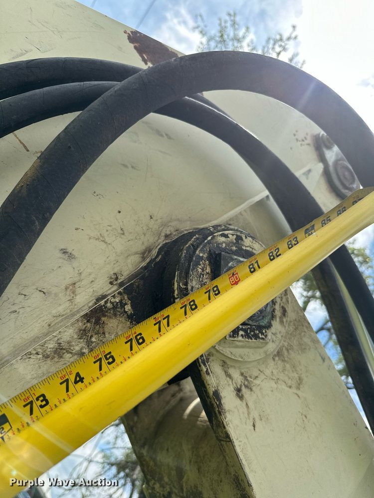 image for item MB9691 2006 Ingersoll Rand ZX-75  mini excavator