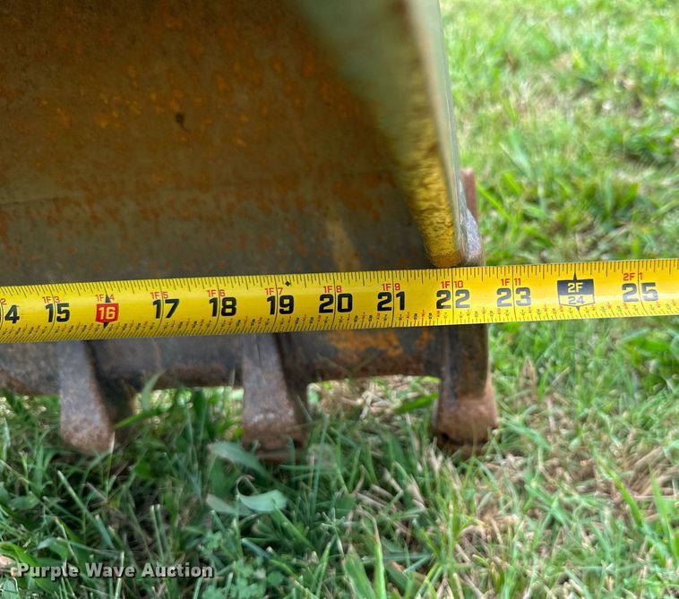 image for item MB9691 2006 Ingersoll Rand ZX-75  mini excavator