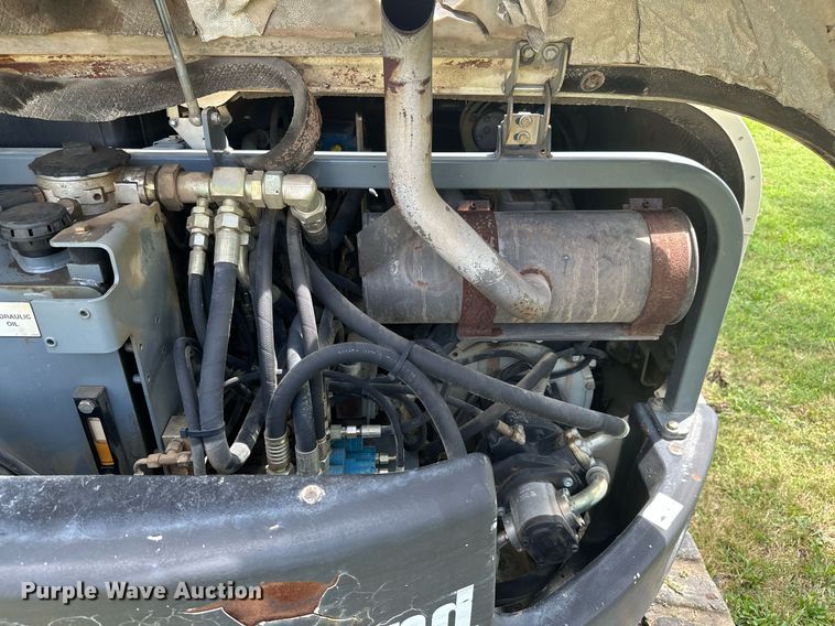 image for item MB9691 2006 Ingersoll Rand ZX-75  mini excavator