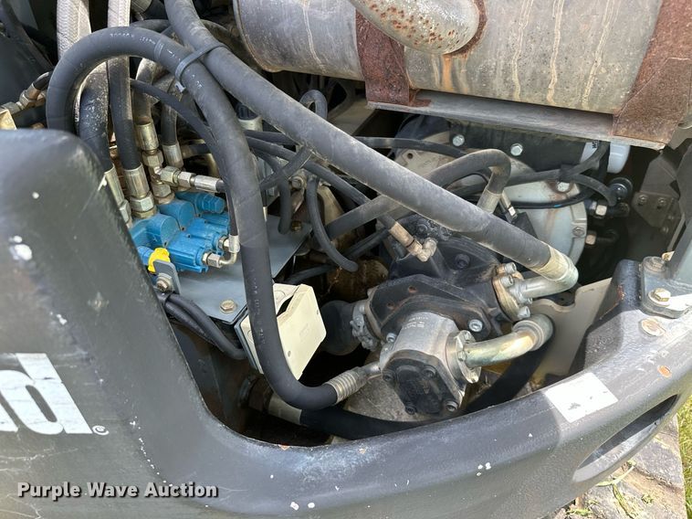 image for item MB9691 2006 Ingersoll Rand ZX-75  mini excavator