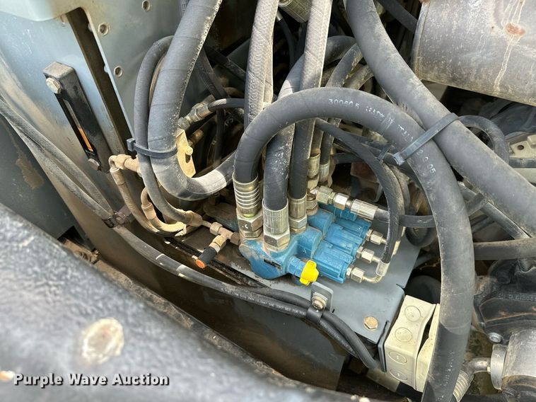 image for item MB9691 2006 Ingersoll Rand ZX-75  mini excavator