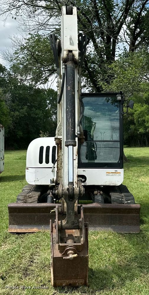 image for item MB9692 2006 Bobcat 442  mini excavator