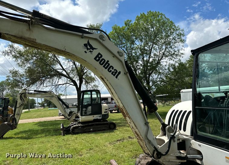 image for item MB9692 2006 Bobcat 442  mini excavator