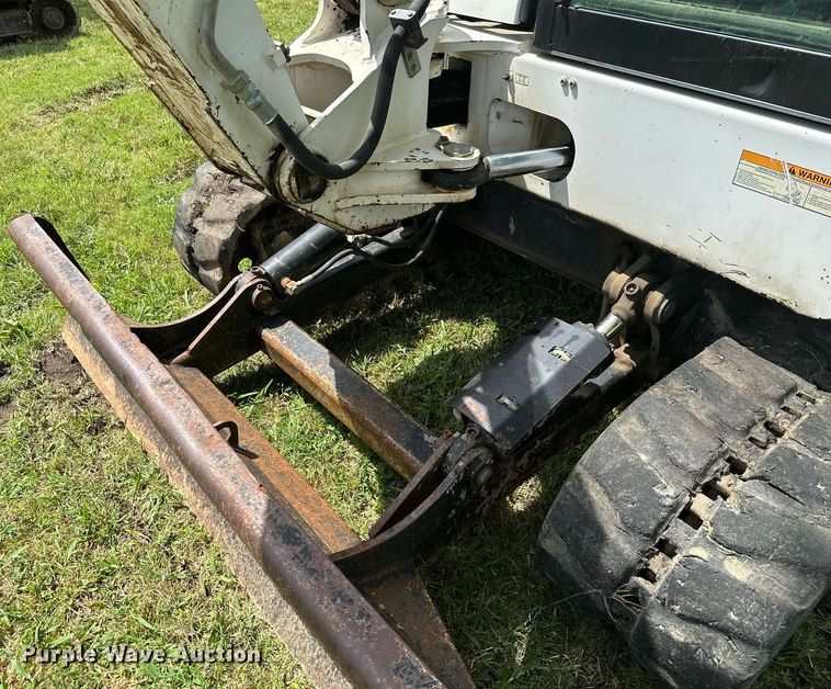 image for item MB9692 2006 Bobcat 442  mini excavator