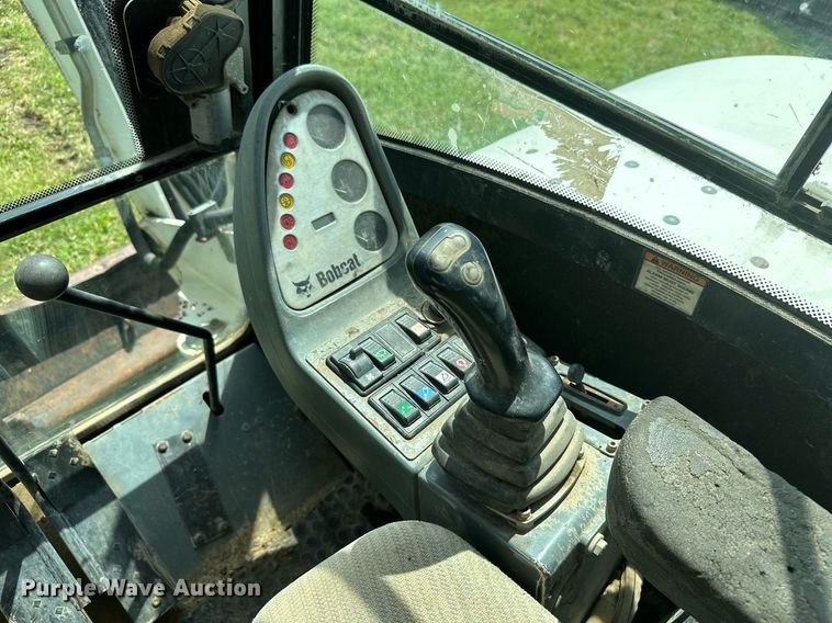 image for item MB9692 2006 Bobcat 442  mini excavator