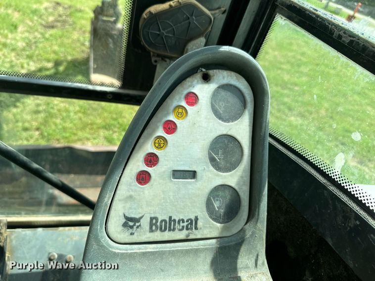 image for item MB9692 2006 Bobcat 442  mini excavator