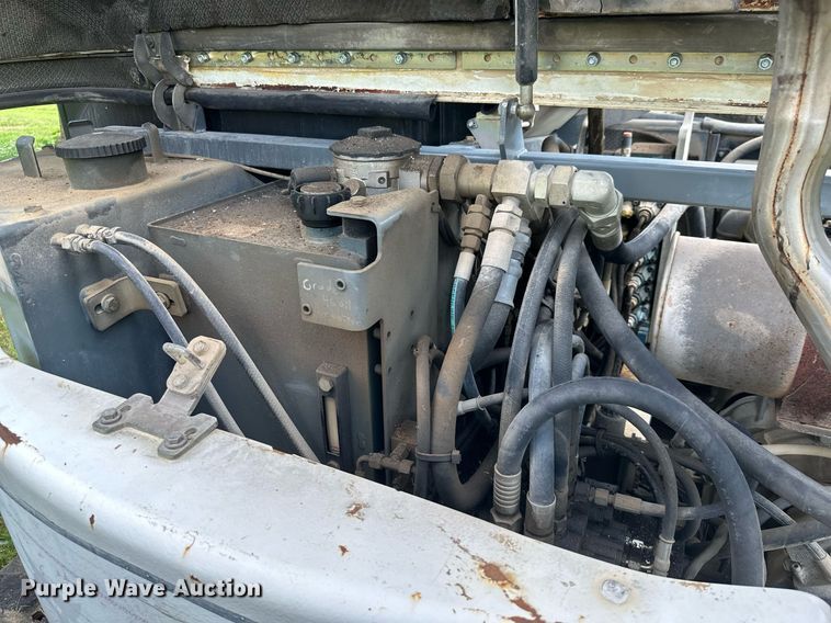 image for item MB9692 2006 Bobcat 442  mini excavator