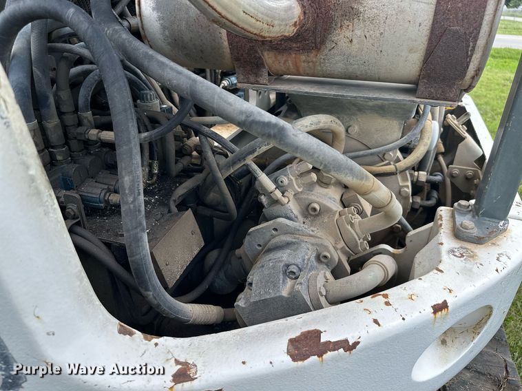 image for item MB9692 2006 Bobcat 442  mini excavator