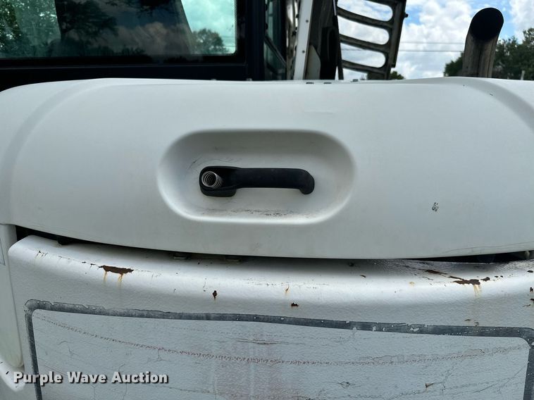 image for item MB9692 2006 Bobcat 442  mini excavator