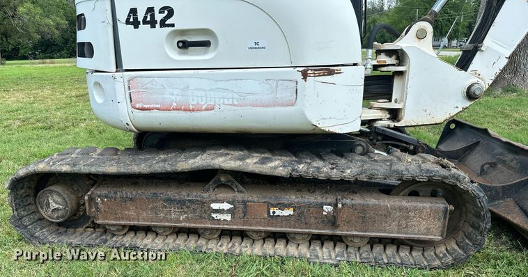 image for item MB9692 2006 Bobcat 442  mini excavator