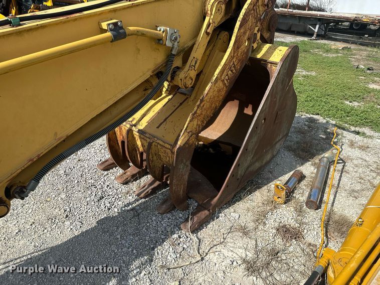 image for item MB9757 Caterpillar 322BL  boom and stick