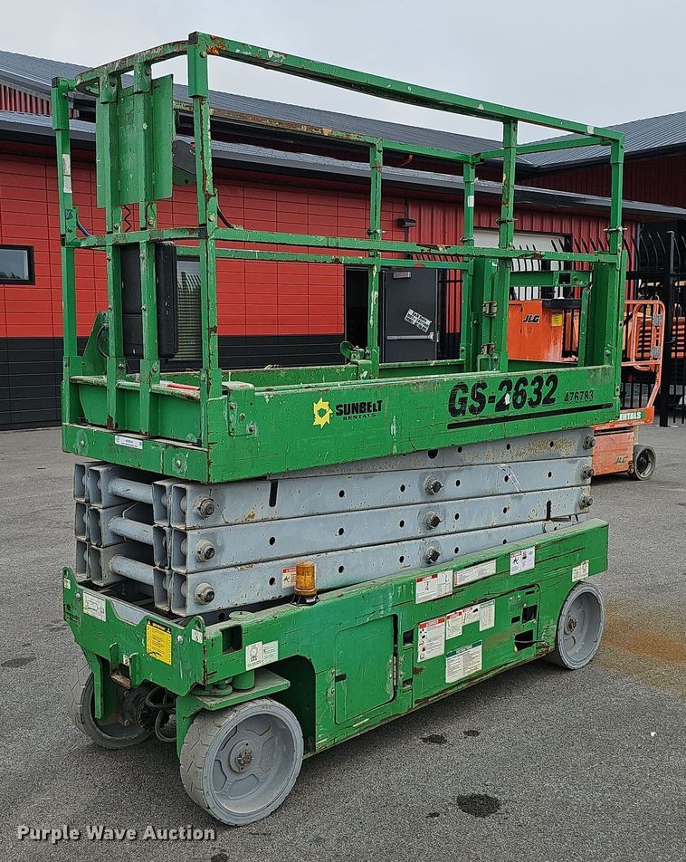 image for item MD9940 2012 Genie GS-2632  scissor lift