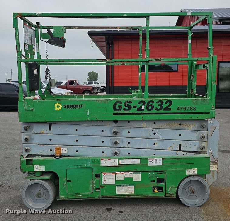 image for item MD9940 2012 Genie GS-2632  scissor lift