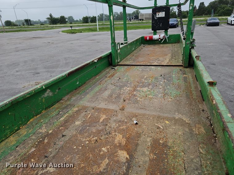 image for item MD9940 2012 Genie GS-2632  scissor lift