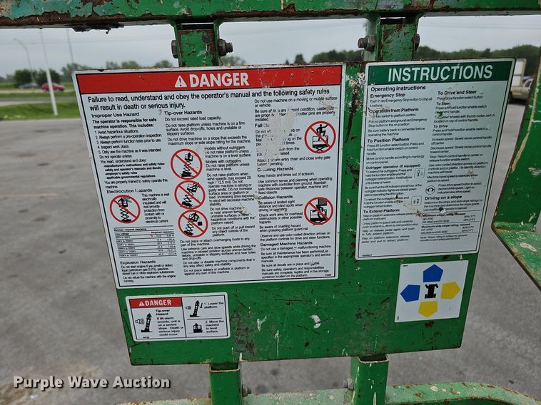 image for item MD9940 2012 Genie GS-2632  scissor lift