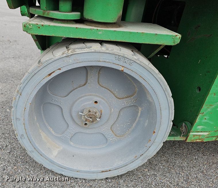 image for item MD9940 2012 Genie GS-2632  scissor lift