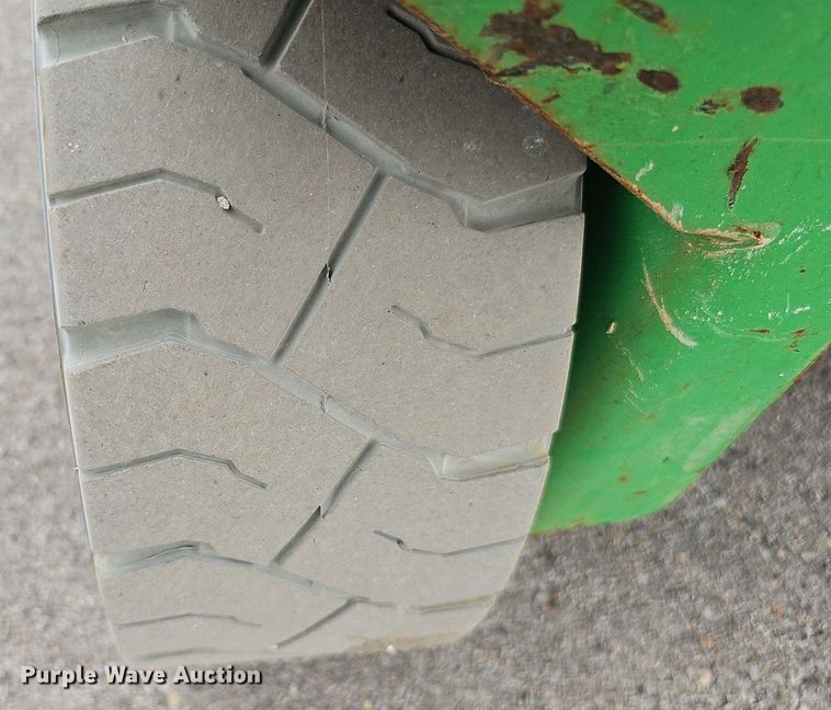 image for item MD9940 2012 Genie GS-2632  scissor lift