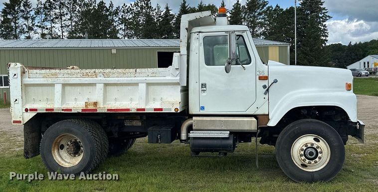 image for item MQ9292 1997 International 2554  dump truck