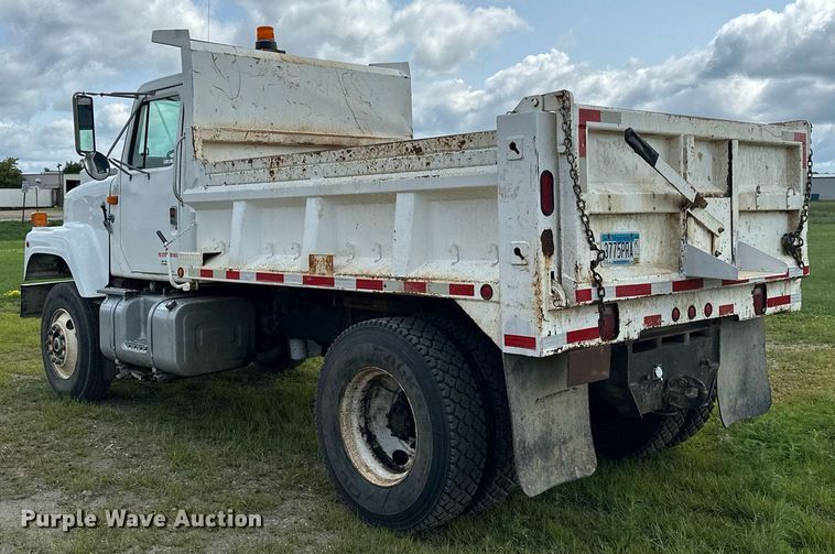 image for item MQ9292 1997 International 2554  dump truck