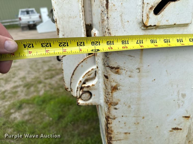 image for item MQ9292 1997 International 2554  dump truck