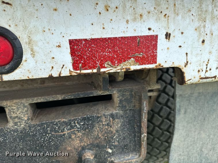 image for item MQ9292 1997 International 2554  dump truck