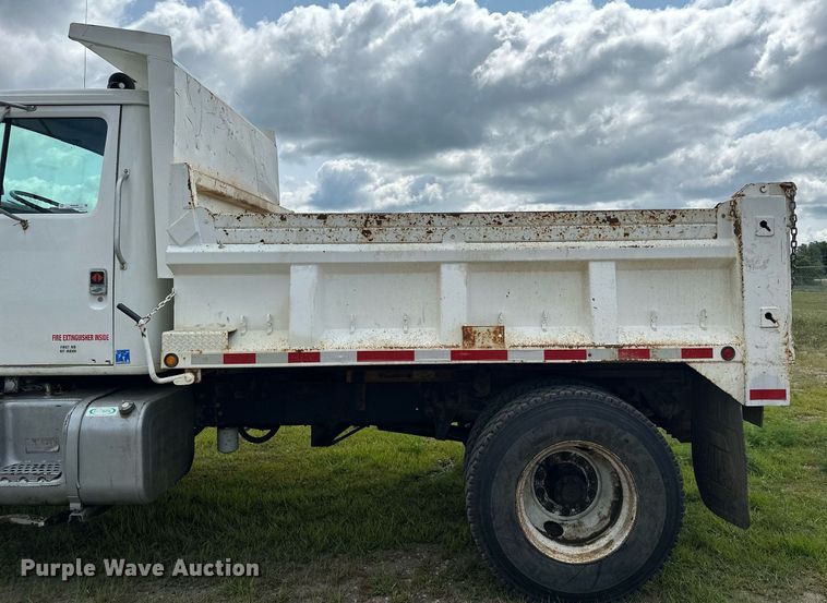 image for item MQ9292 1997 International 2554  dump truck
