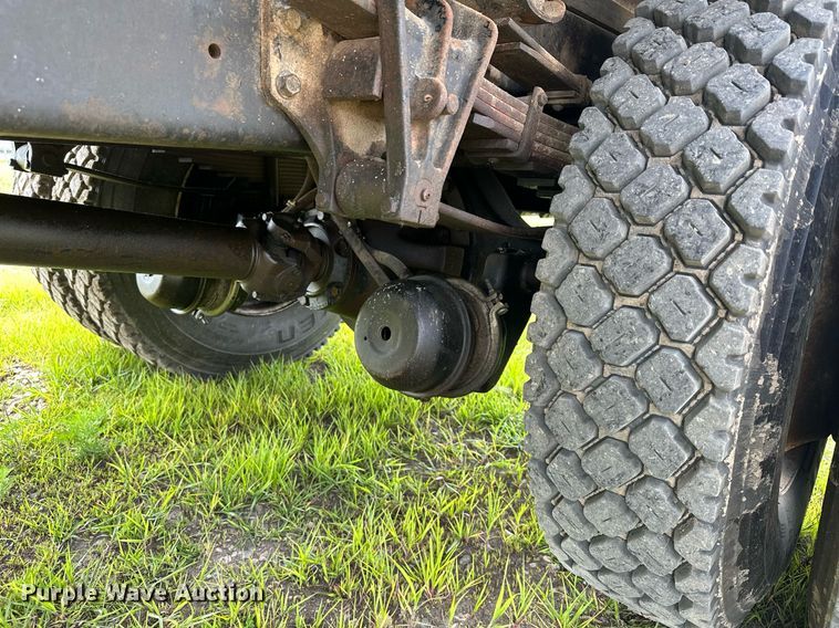 image for item MQ9292 1997 International 2554  dump truck