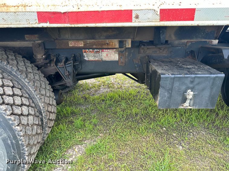 image for item MQ9292 1997 International 2554  dump truck