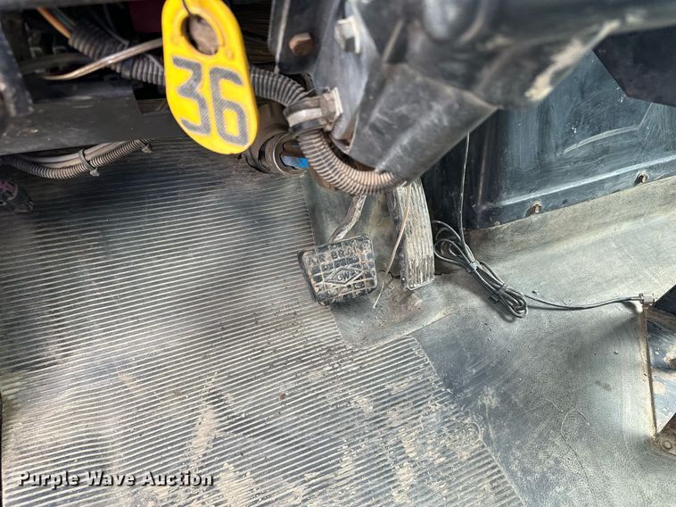 image for item MQ9292 1997 International 2554  dump truck