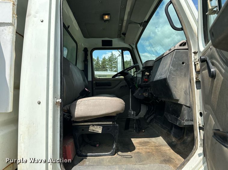 image for item MQ9292 1997 International 2554  dump truck