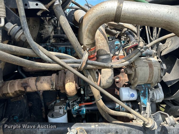 image for item MQ9292 1997 International 2554  dump truck