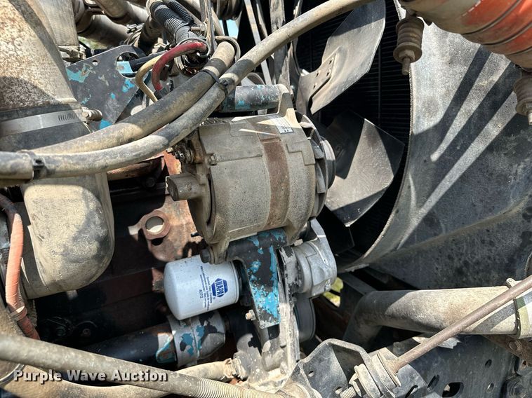 image for item MQ9292 1997 International 2554  dump truck