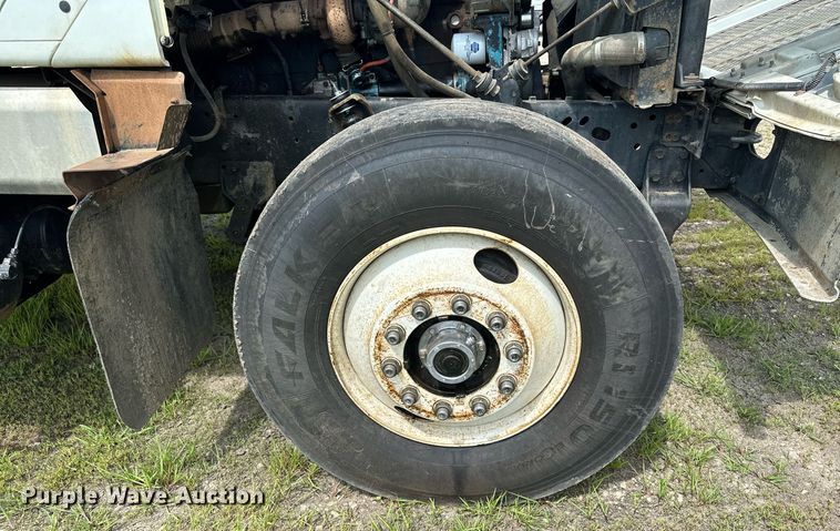 image for item MQ9292 1997 International 2554  dump truck