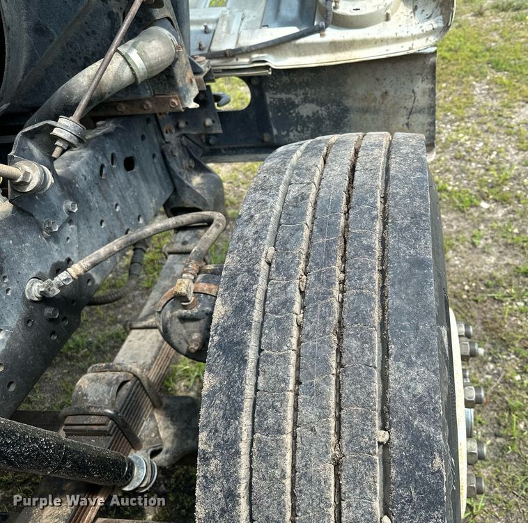 image for item MQ9292 1997 International 2554  dump truck