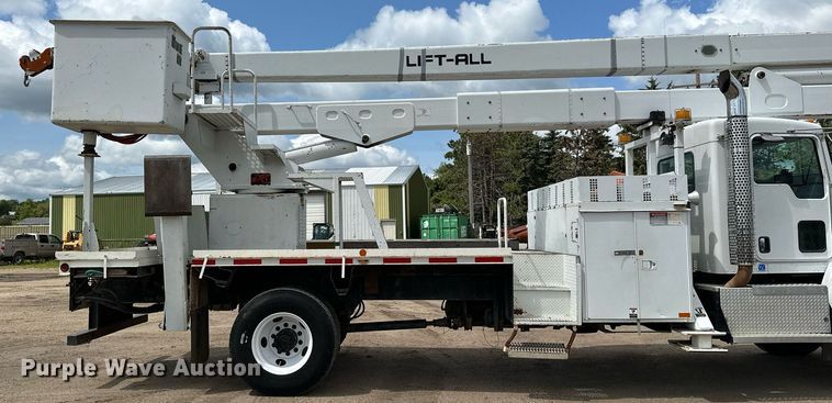 image for item MQ9293 2010 Kenworth T370  bucket truck