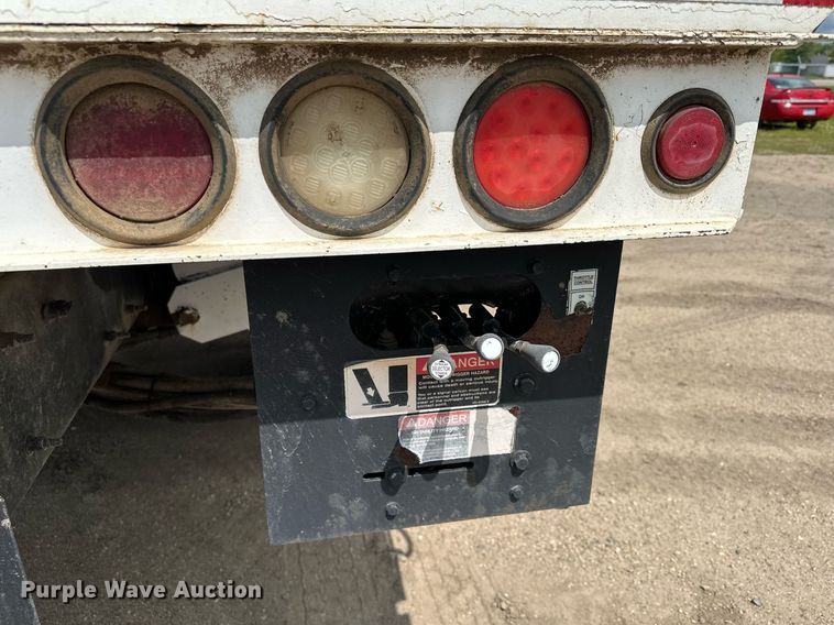 image for item MQ9293 2010 Kenworth T370  bucket truck