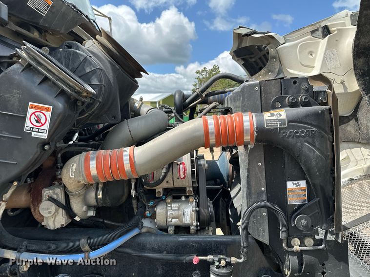 image for item MQ9293 2010 Kenworth T370  bucket truck