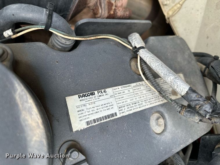 image for item MQ9293 2010 Kenworth T370  bucket truck