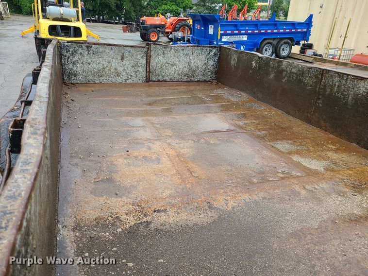 image for item MQ9543 2011 Titan  dump trailer