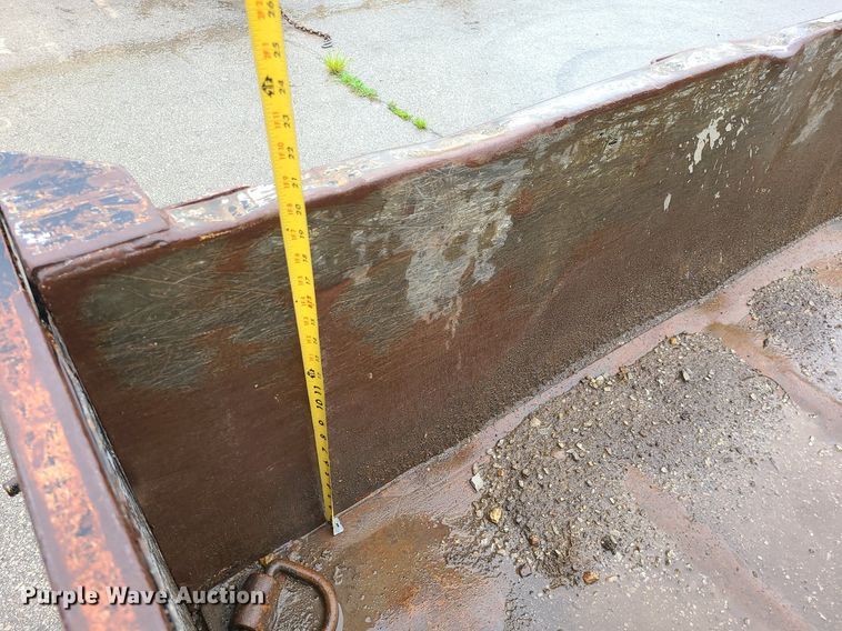 image for item MQ9543 2011 Titan  dump trailer